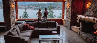 Peninsula Petit Hotel