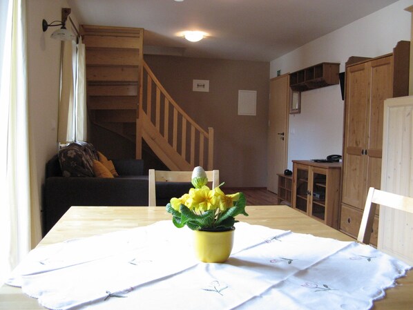 Appartement pour 5 personnes | Restauration dans la chambre