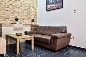 Design Apartment, 2 Bedrooms, Kitchen | Living room - Corvin Point Rooms and Apartments (Budapest)