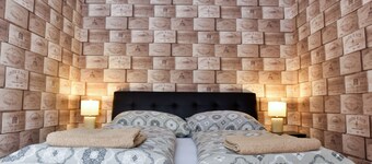 Corvin Point Rooms and Apartments