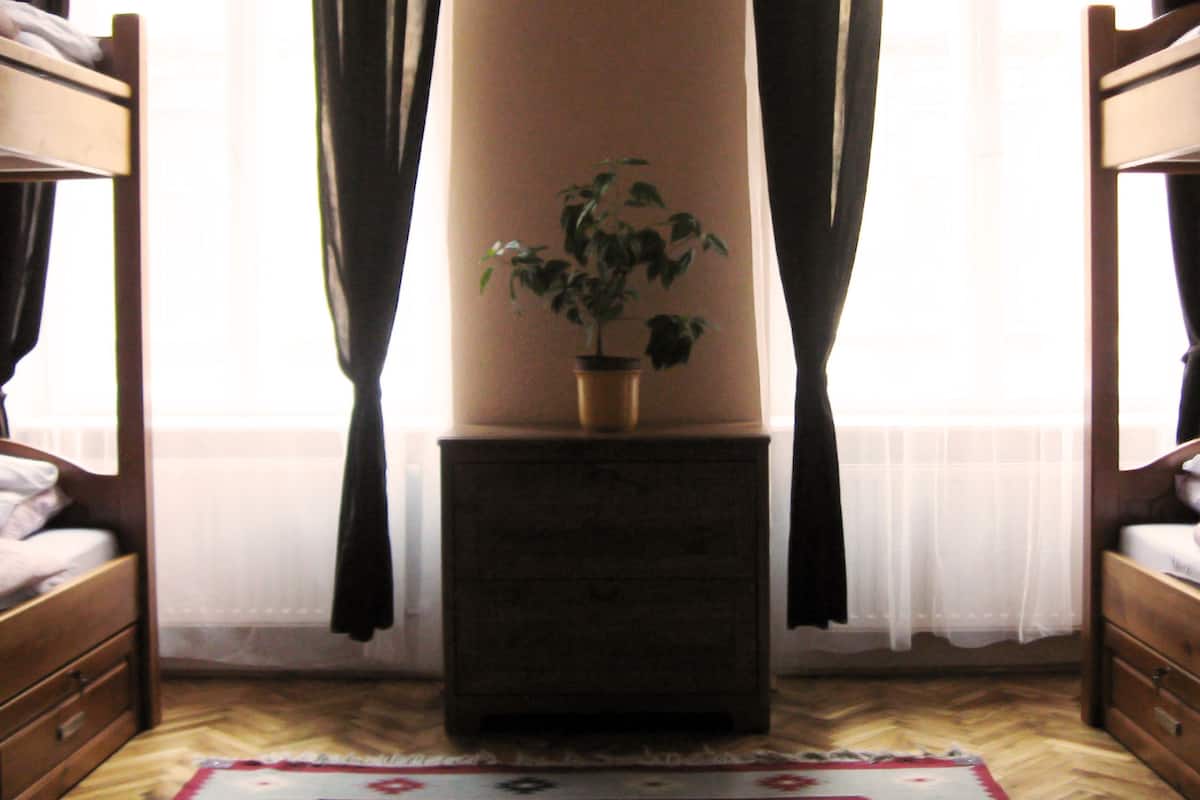 Individually decorated, individually furnished, desk, soundproofing