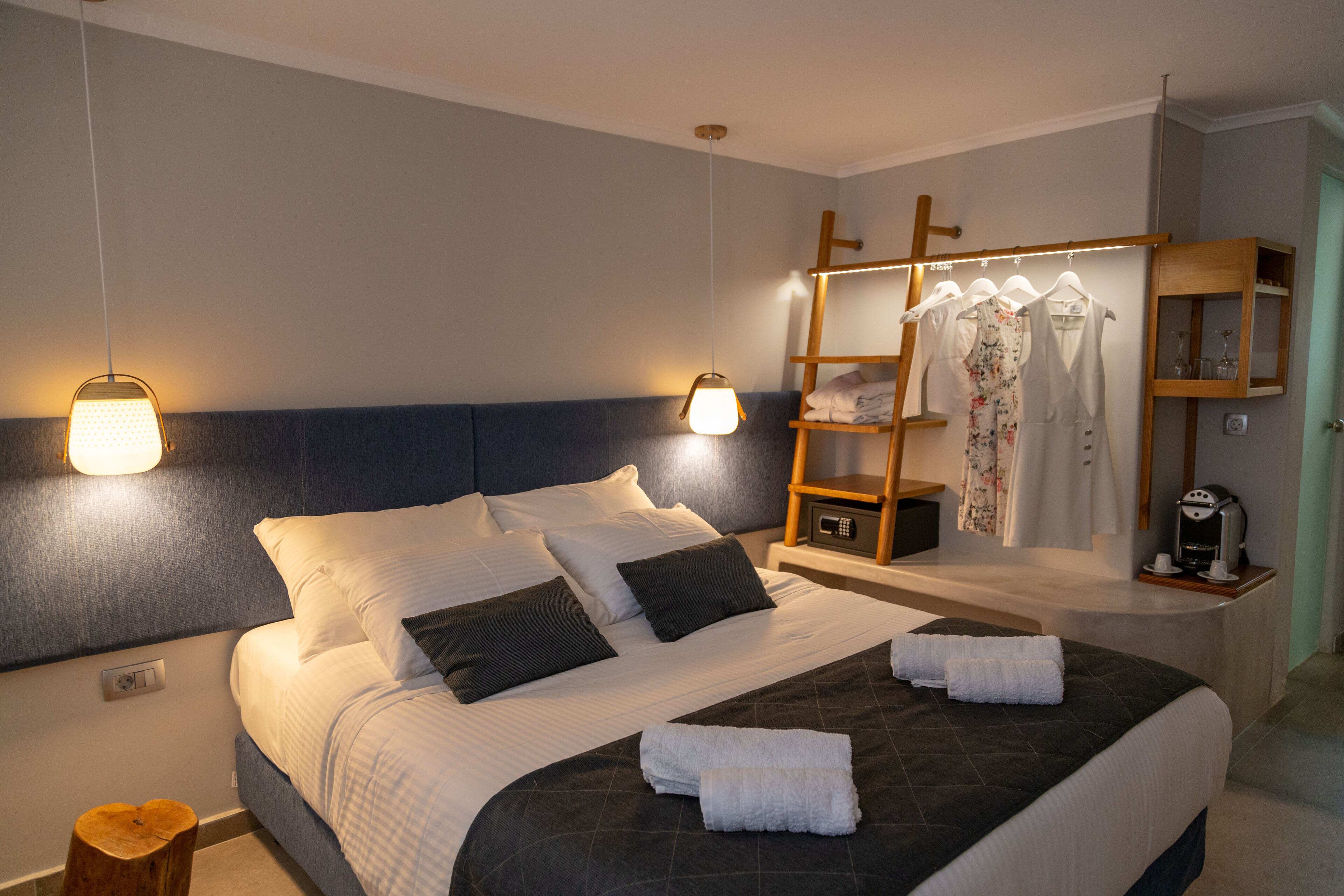 standard double or twin room (semi basement) | egyptian cotton sheets, premium bedding, down duvets, pillow-top beds