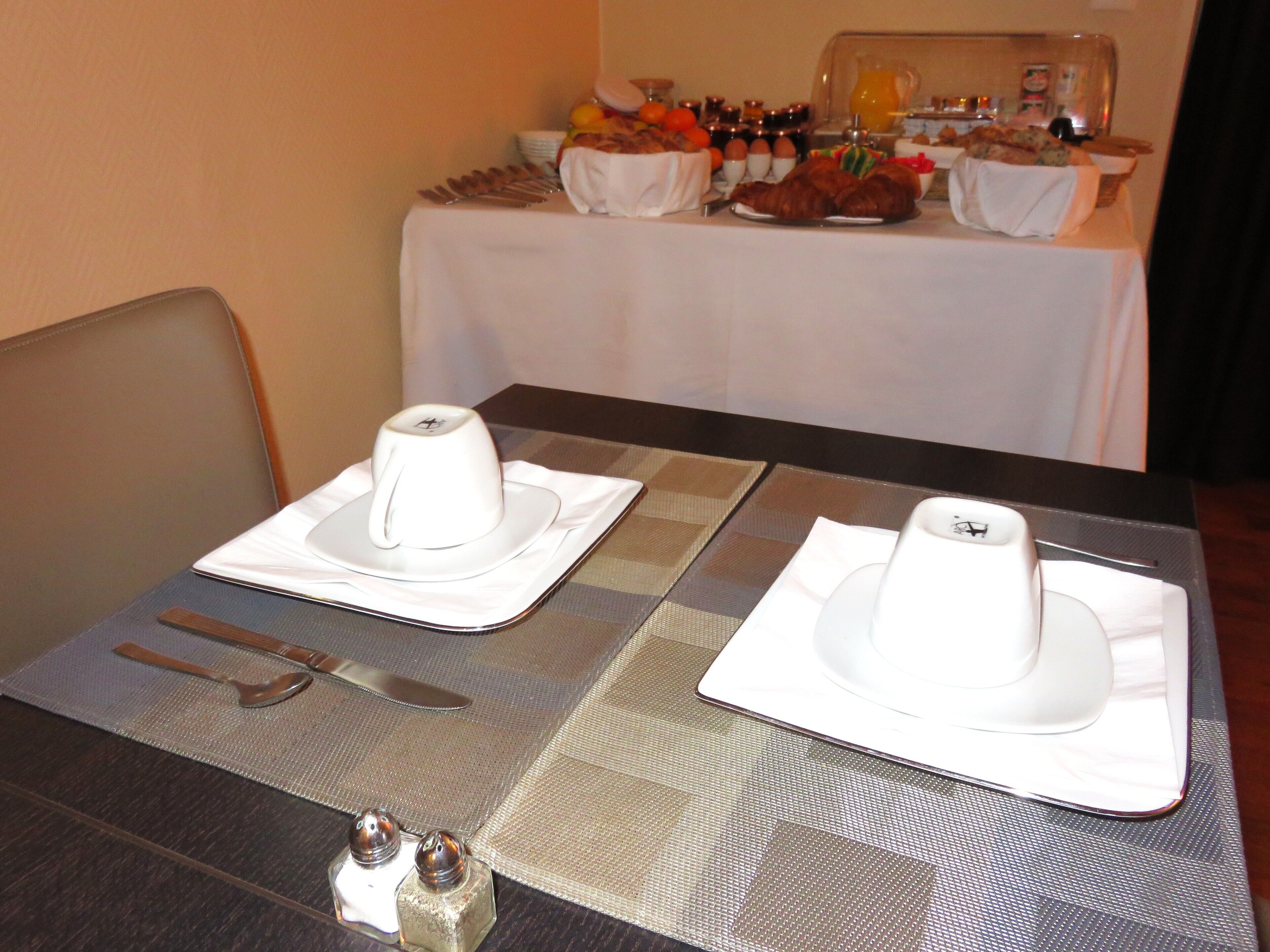 Photo - Hotel Windsor Home