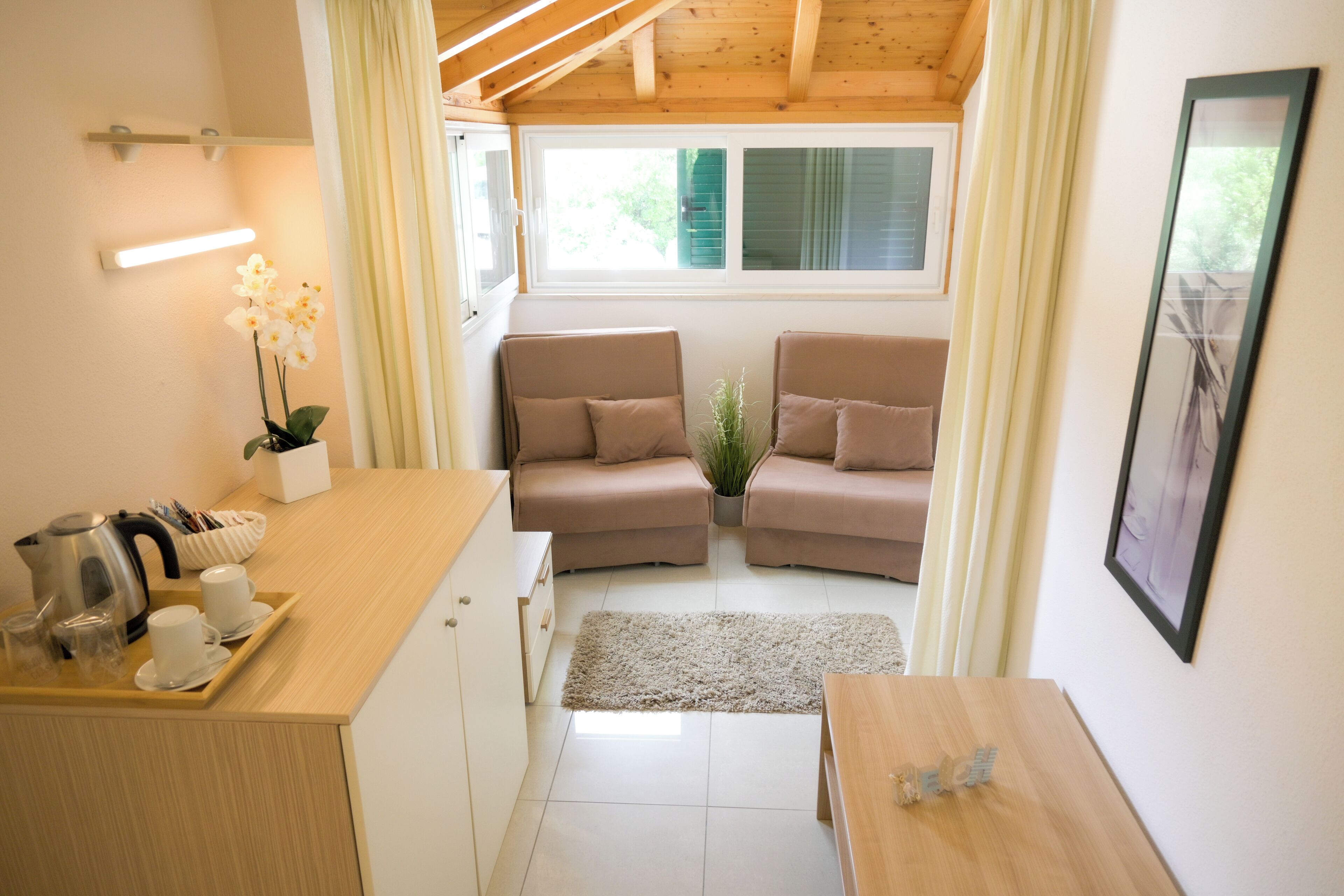 superior double room, balcony (sea view) | living area | 80-cm lcd tv with satellite channels, tv