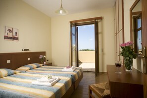 Vila, 3 quartos, piscina particular | Roupas de cama premium, cofres nos quartos, quartos à prova de som