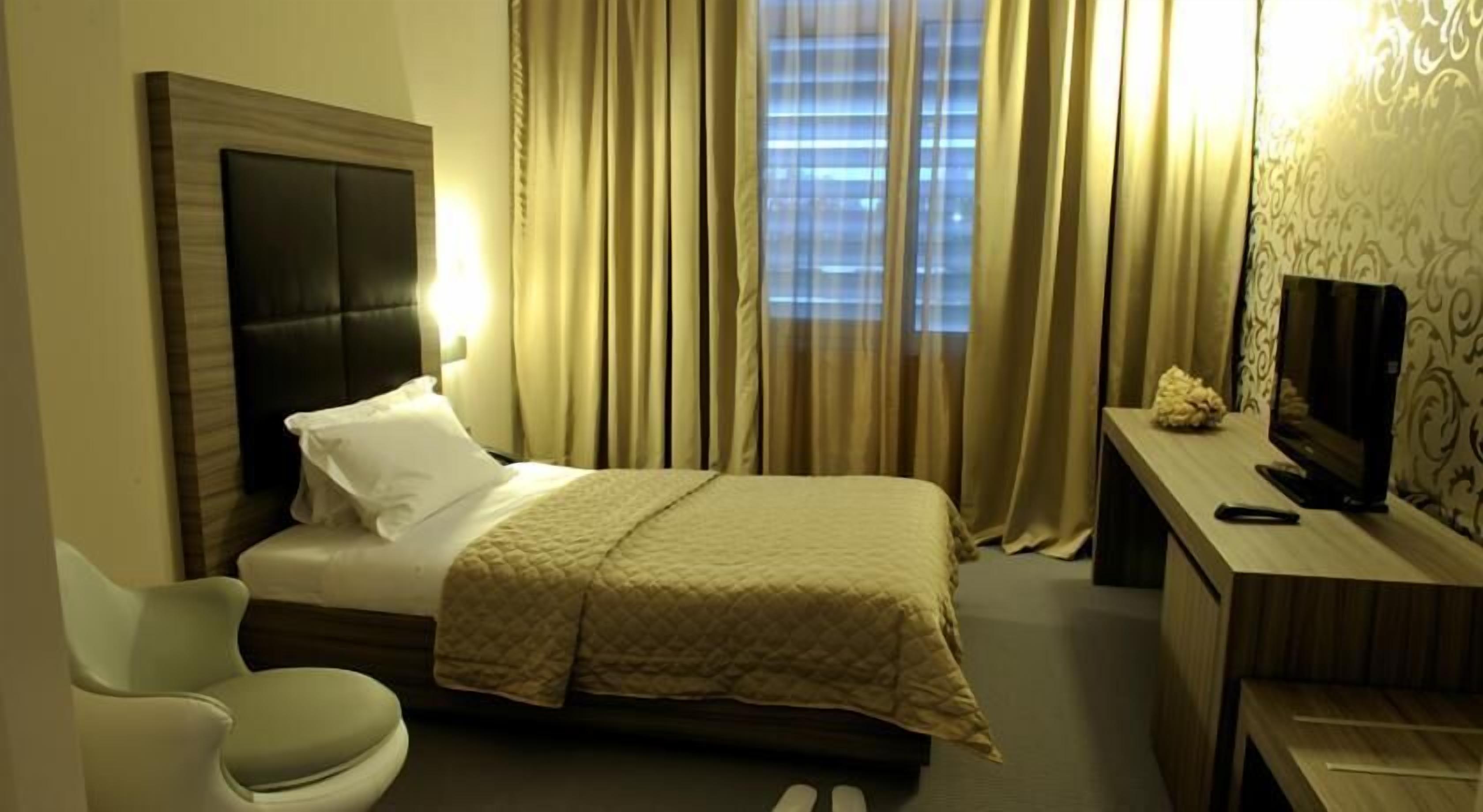 Pillow-top beds, minibar, in-room safe, desk