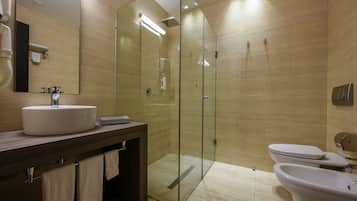 Pillowtop beds, minibar, in-room safe, desk
