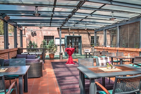 ํ
๋ผ์ค/ํํฐ์ค