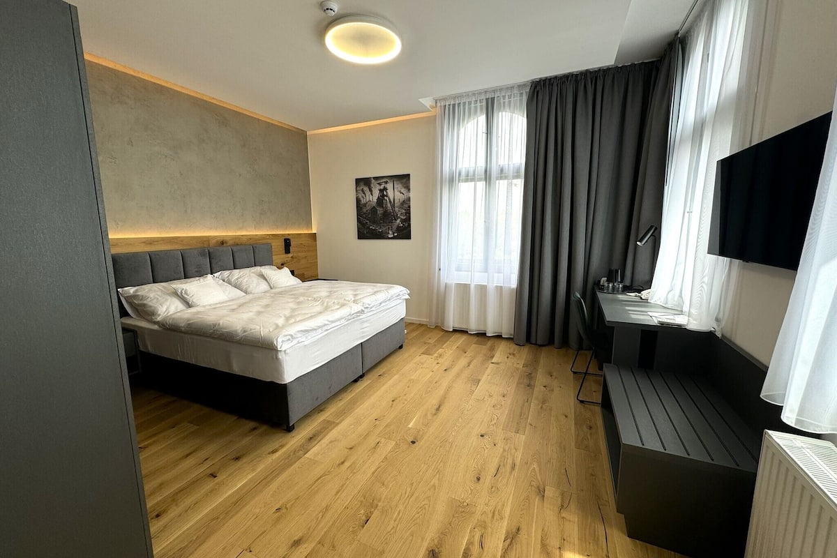 1 bedroom, minibar, in-room safe, desk