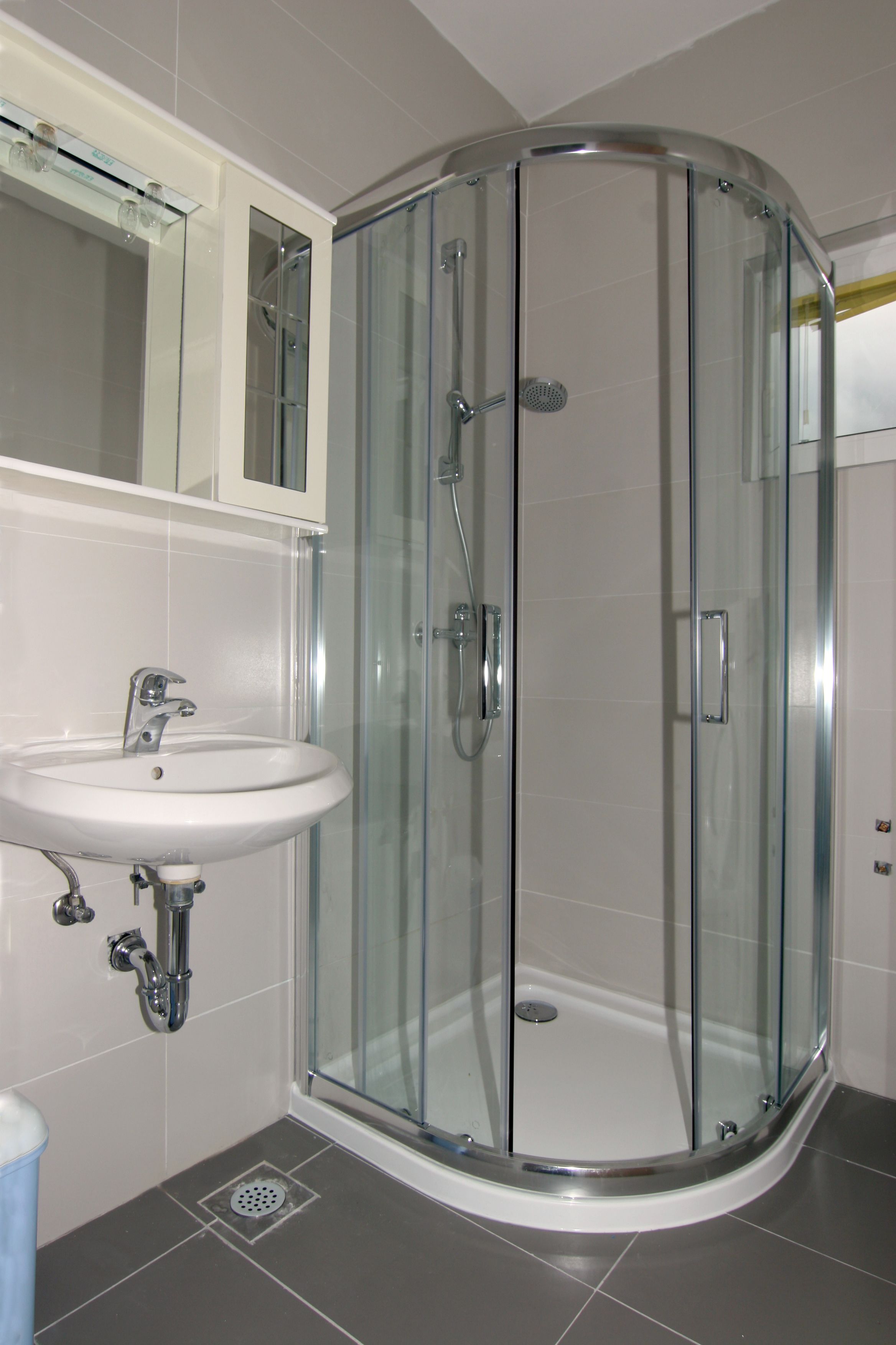 double room, park view | bathroom | shower, hair dryer, towels