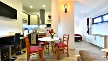 Superior Apartment (Studio 2) | Living area