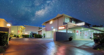 Route 66 Motor Inn
