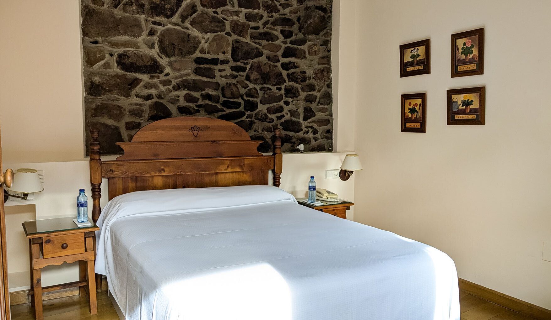 In-room safe, free WiFi