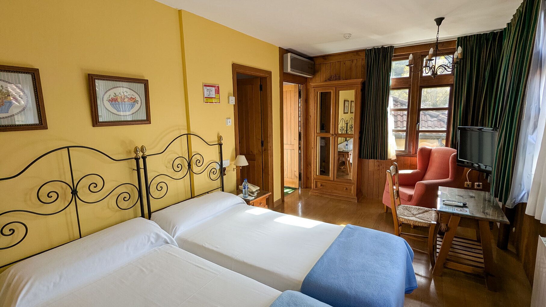 Photo - Alojamientos Cenera