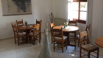 Daily buffet breakfast (EUR 6 per person)