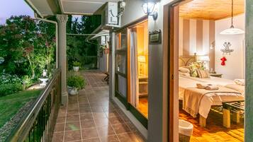 Kamer (2) | Uitzicht vanaf balkon