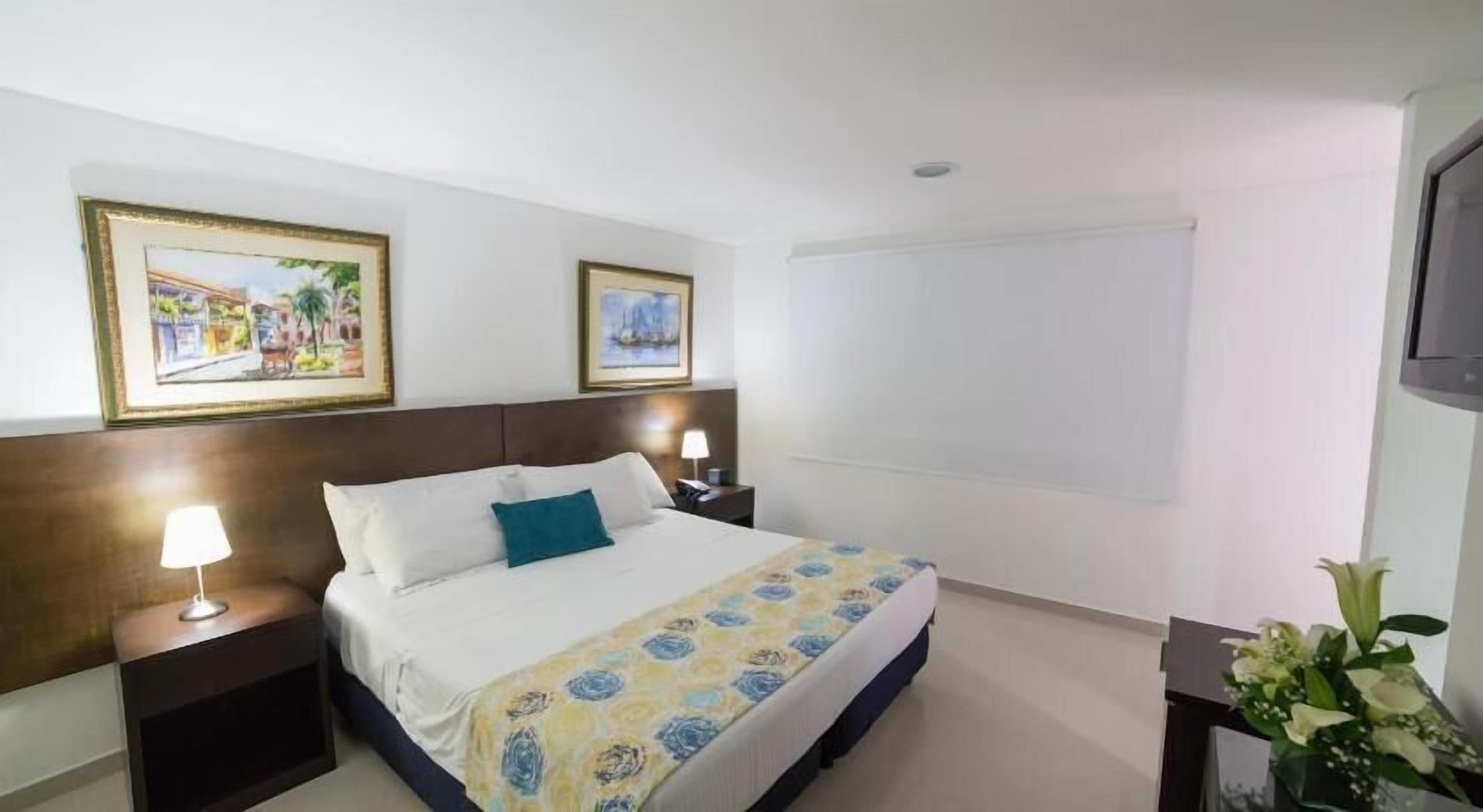 Premium bedding, down comforters, minibar, in-room safe