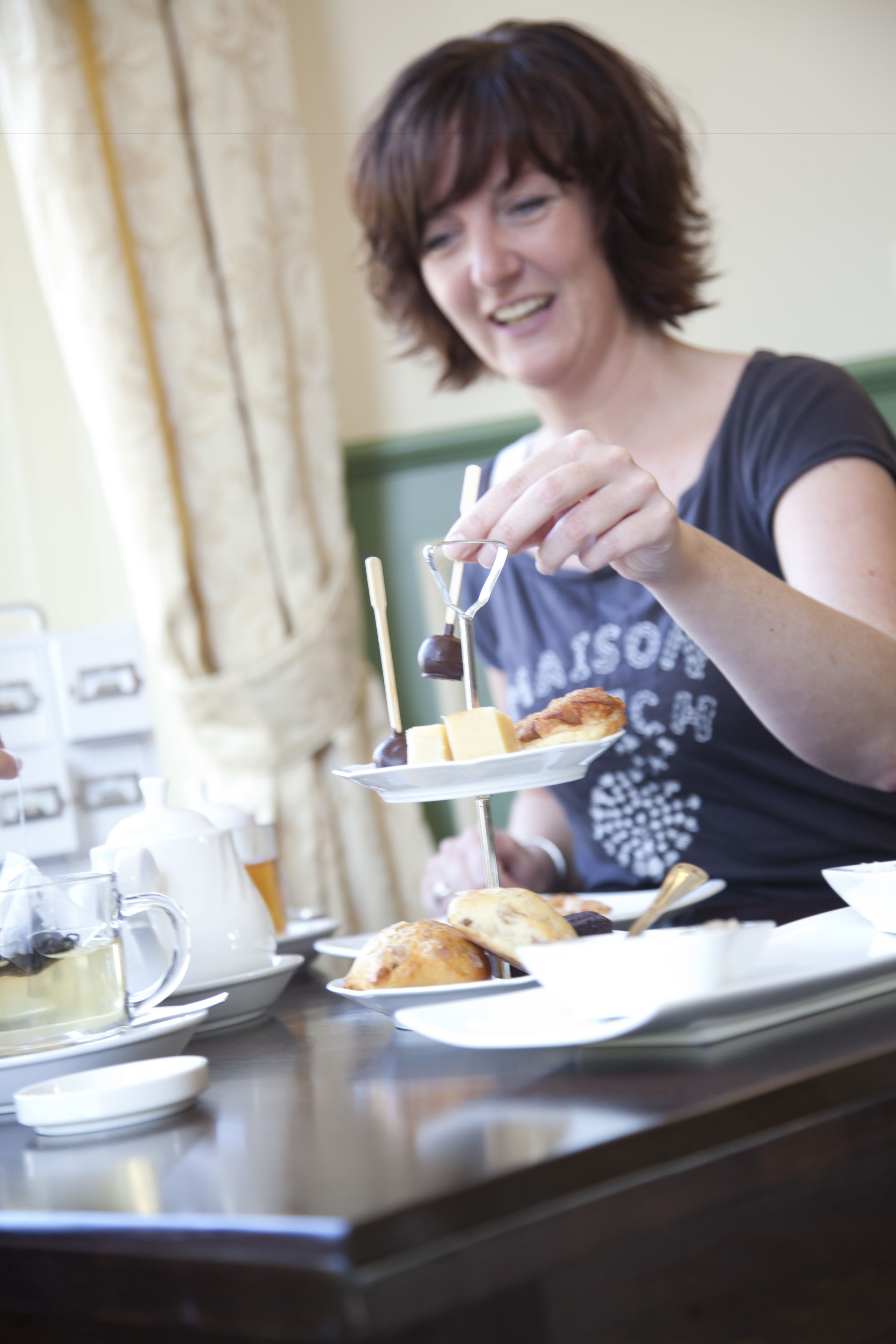 Serveert ontbijt, lunch, diner, lokale gerechten, buitendiner 