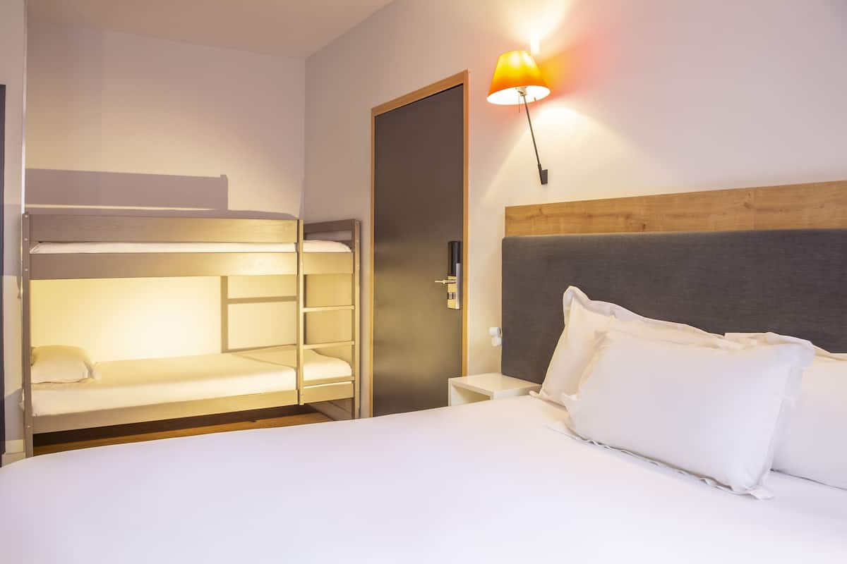Camera familiare, edificio separato (6 pers) | 1 camera, biancheria da letto di alta qualità, con stile personalizzato