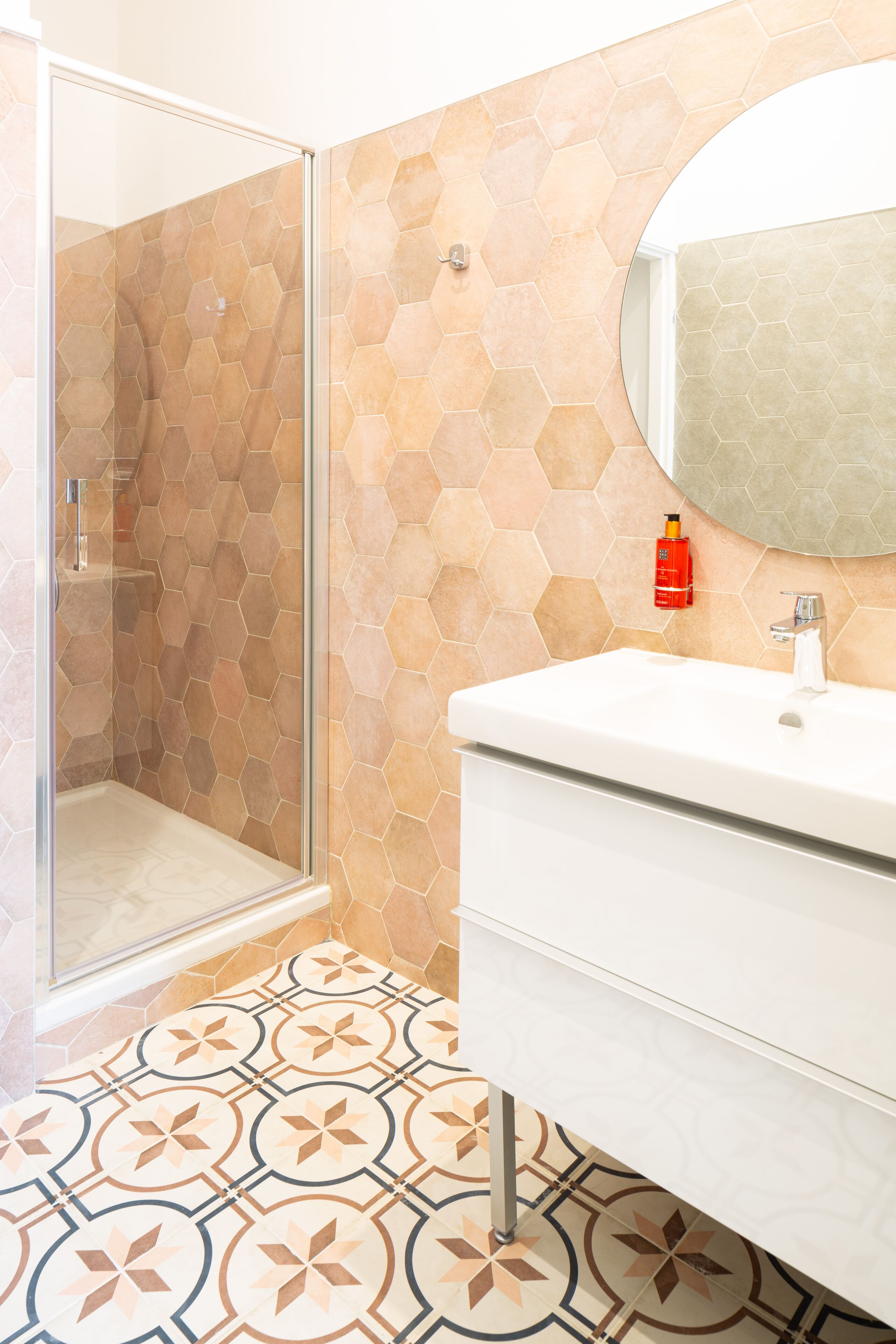 superior studio, terrace | bathroom | shower, free toiletries, towels