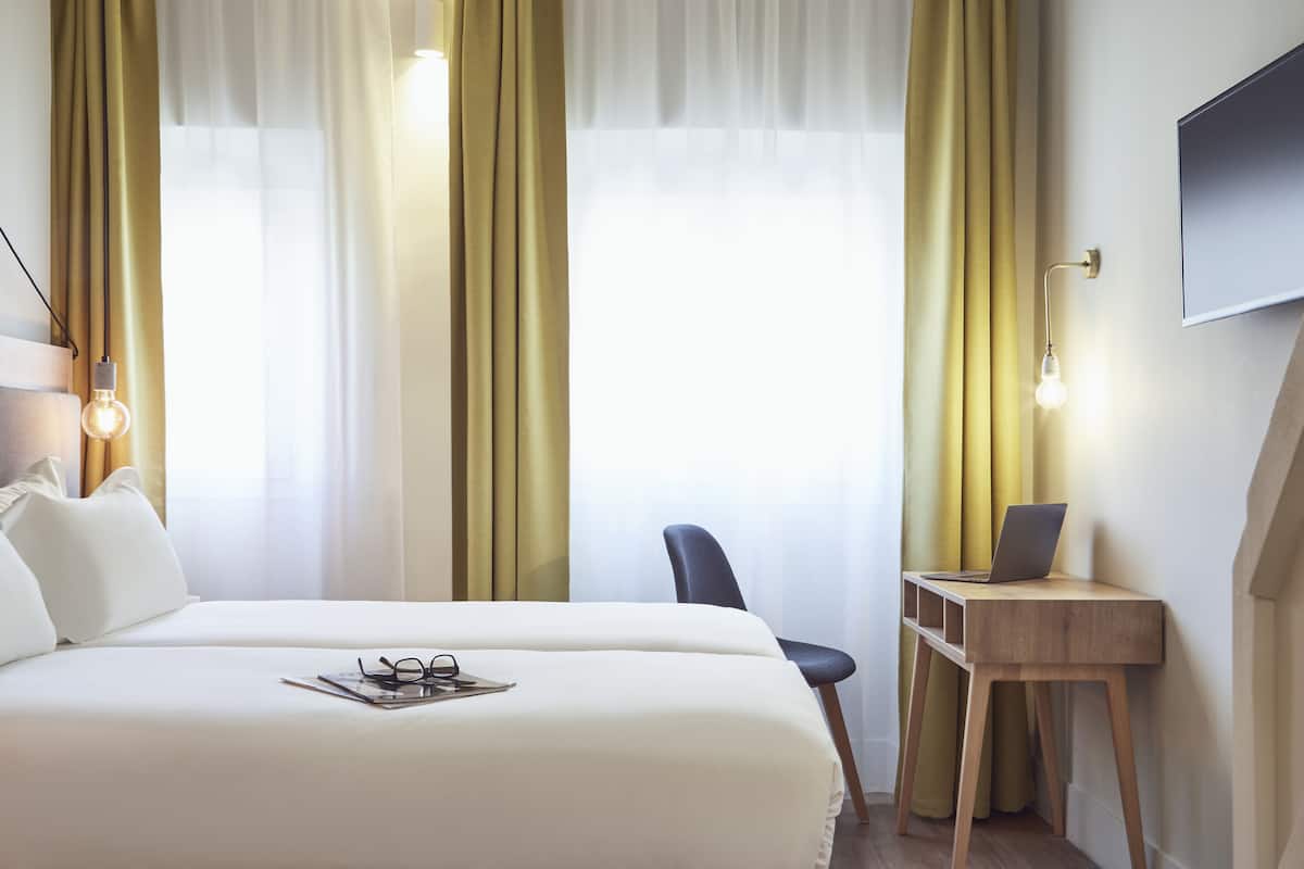 Camera Standard con 2 letti singoli | 1 camera, biancheria da letto di alta qualità, con stile personalizzato
