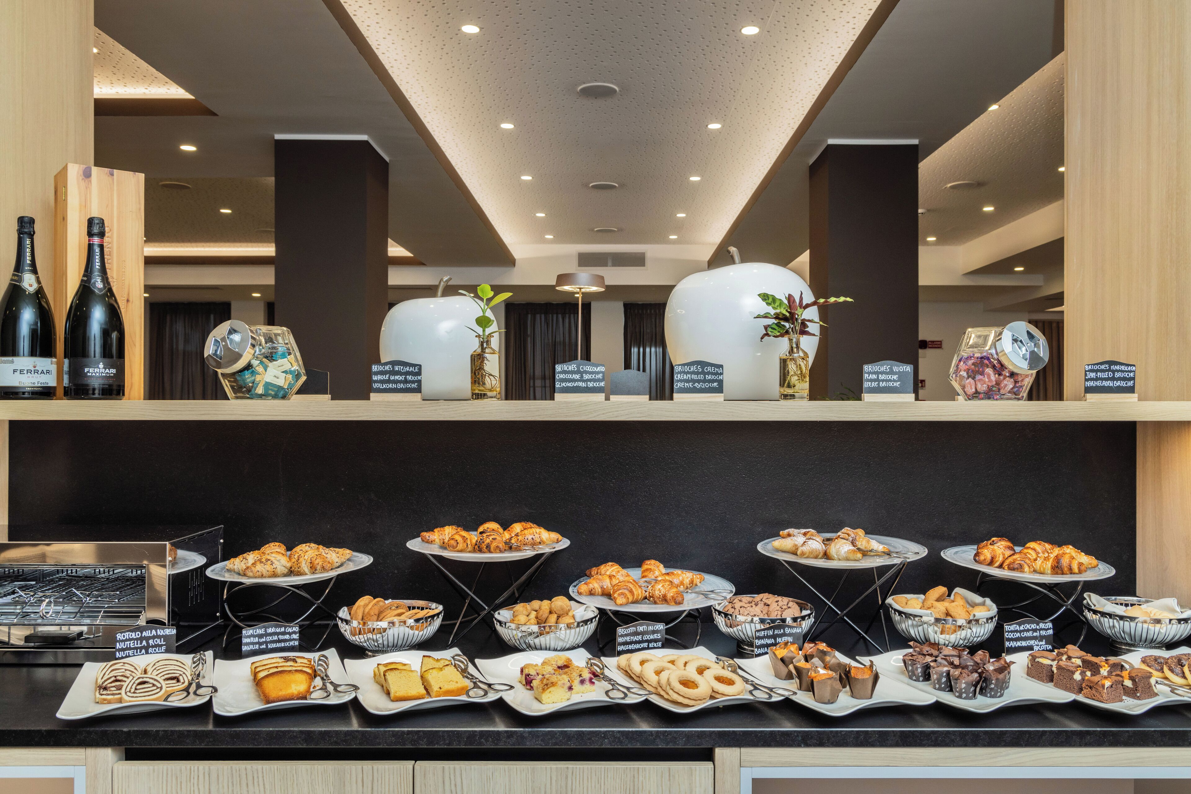 Petit déjeuner buffet compris tous les jours