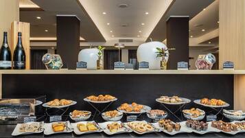 Petit déjeuner buffet compris tous les jours
