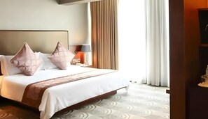 Minibar, in-room safe, desk, iron/ironing board - Starpoints Hotel Kuala Lumpur (Kuala Lumpur)