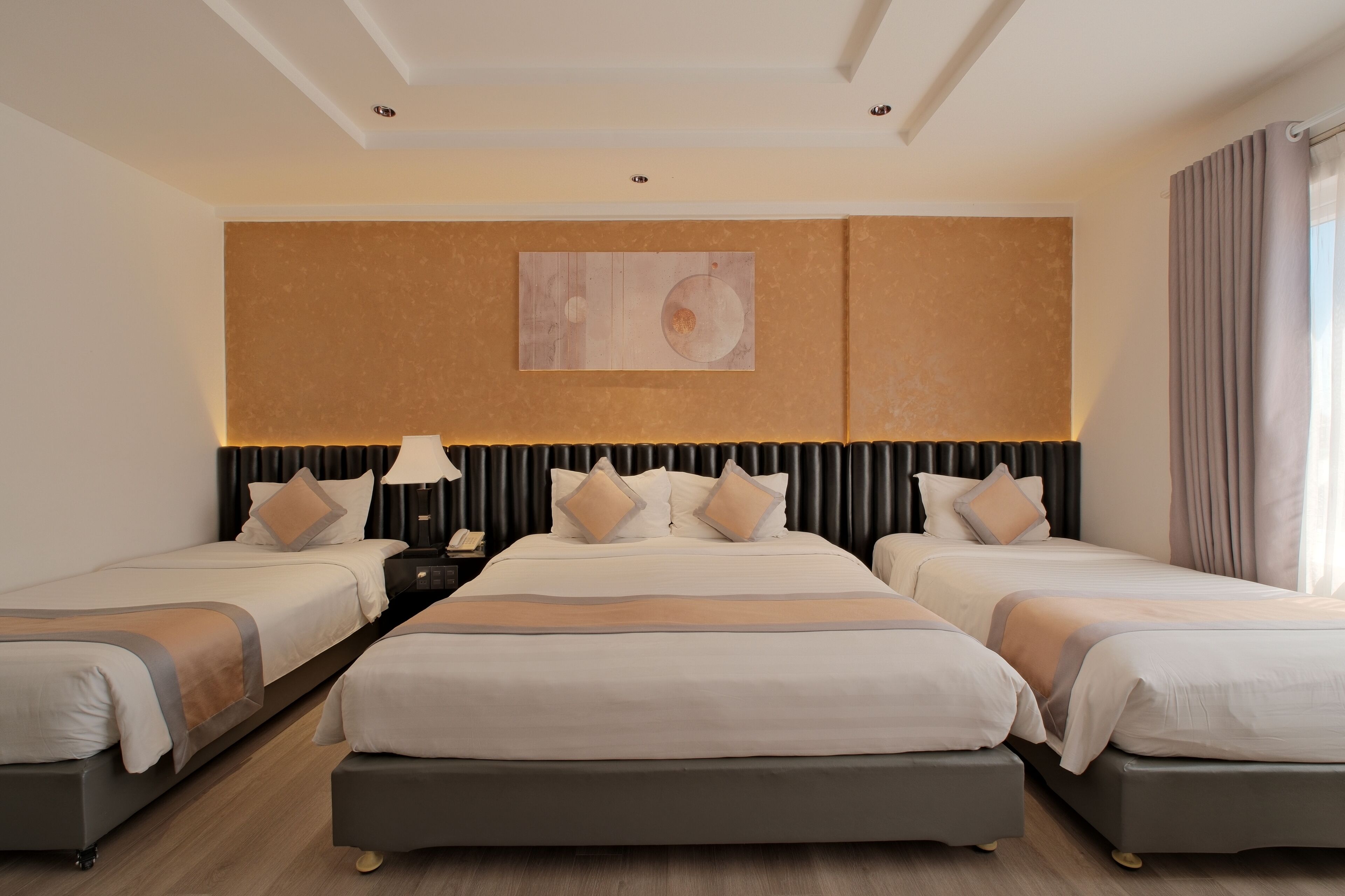 Family Suite | 1 bedroom, premium bedding, pillowtop beds, minibar