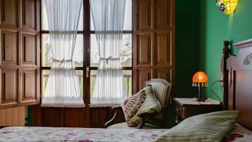 Desk, free WiFi, bed sheets