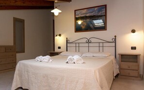 Deluxe Apartment, 2 Bedrooms | In-room safe, laptop workspace, iron/ironing board, cribs/infant beds - Tenute San Giuliano (Alghero)