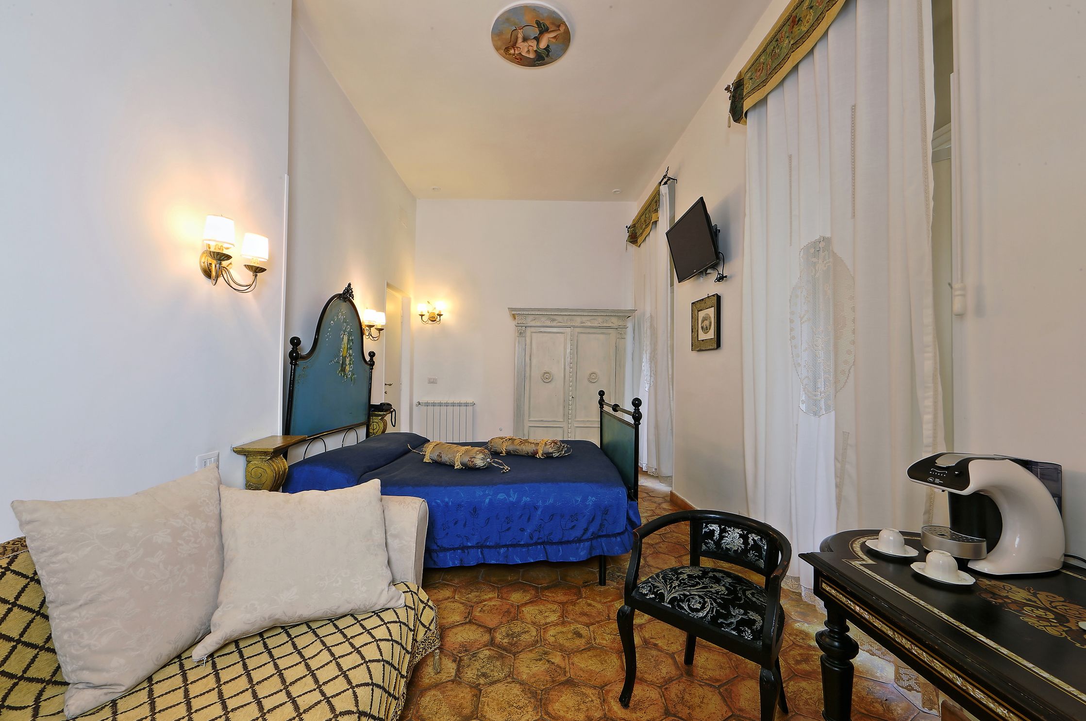 minibar, in-room safe, desk, cots/infant beds