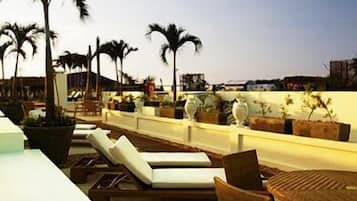 Sun deck