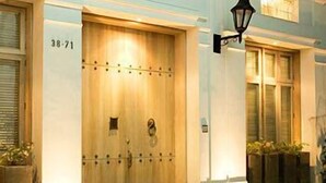 Entrada al alojamiento