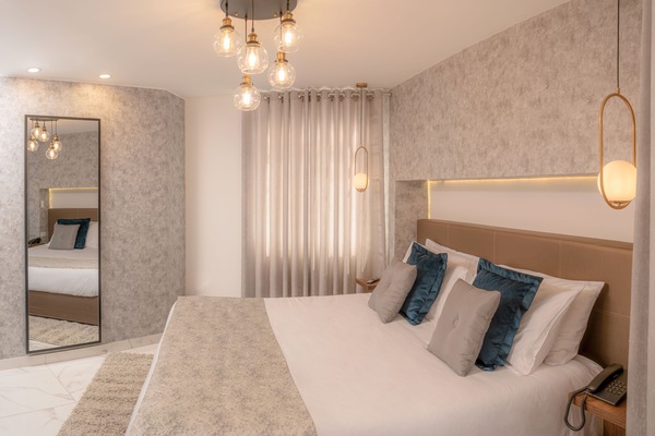 In-room safe, free WiFi, bed sheets