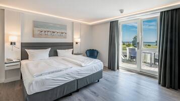 Familien Zimmer mit Terrasse & Meerblick | Pemandangan pantai/laut