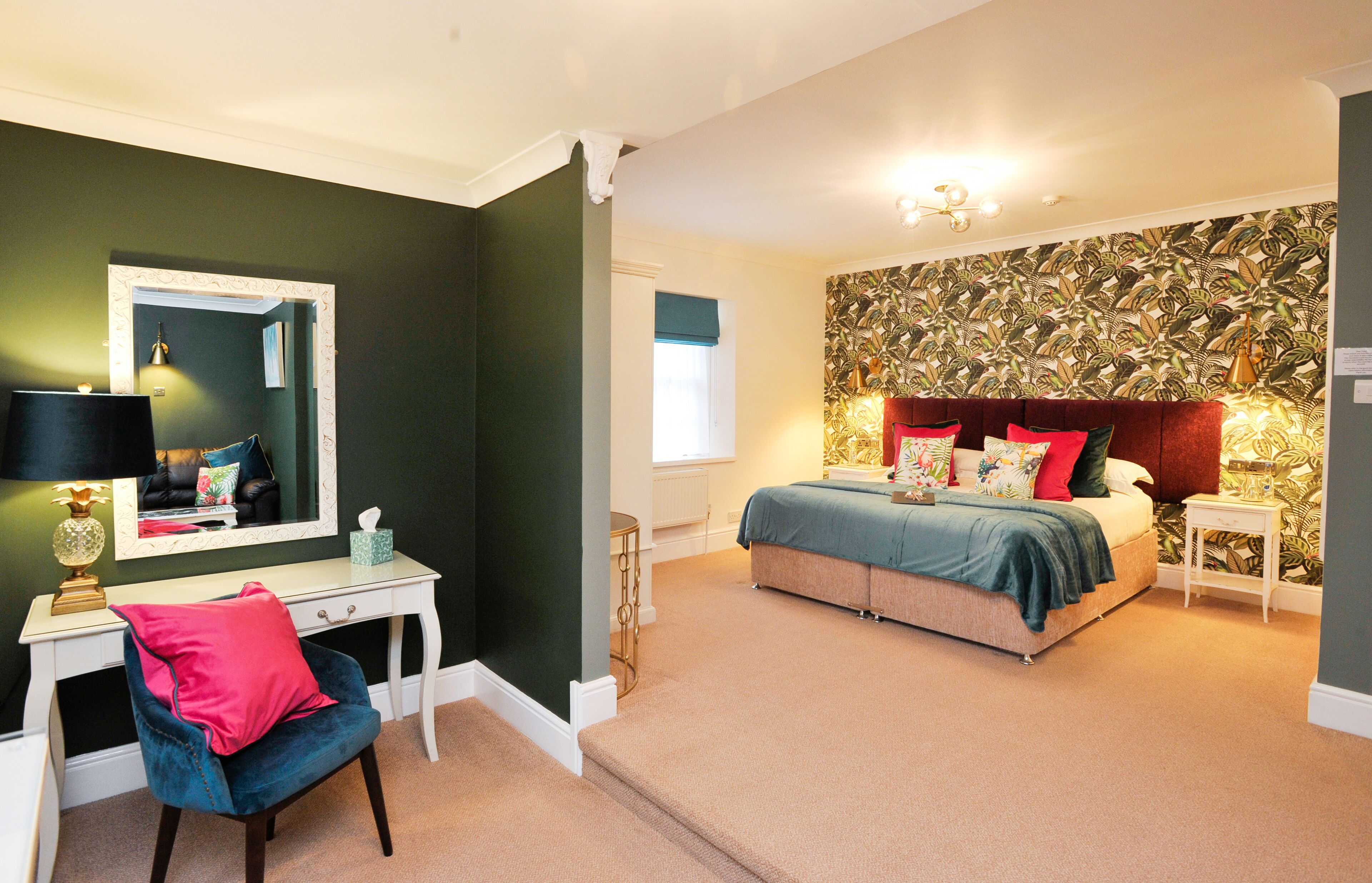 King Suite | Premium bedding, individually decorated, individually furnished, desk