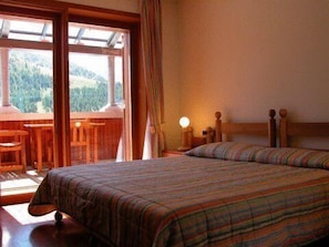 Minibar, in-room safe, desk, blackout curtains