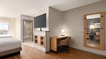 Room, 2 Queen Beds (High Floor) | Hypo-allergenic bedding, down comforters, desk, laptop workspace