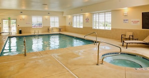 Indoor pool - Hyatt Place Santa Fe (Santa Fe)