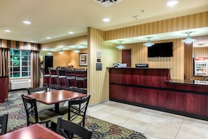 Reception - Cobblestone Inn & Suites - Vinton (Vinton)