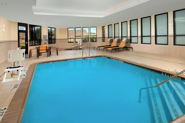 Indoor pool - Courtyard by Marriott Tyler (Tyler)