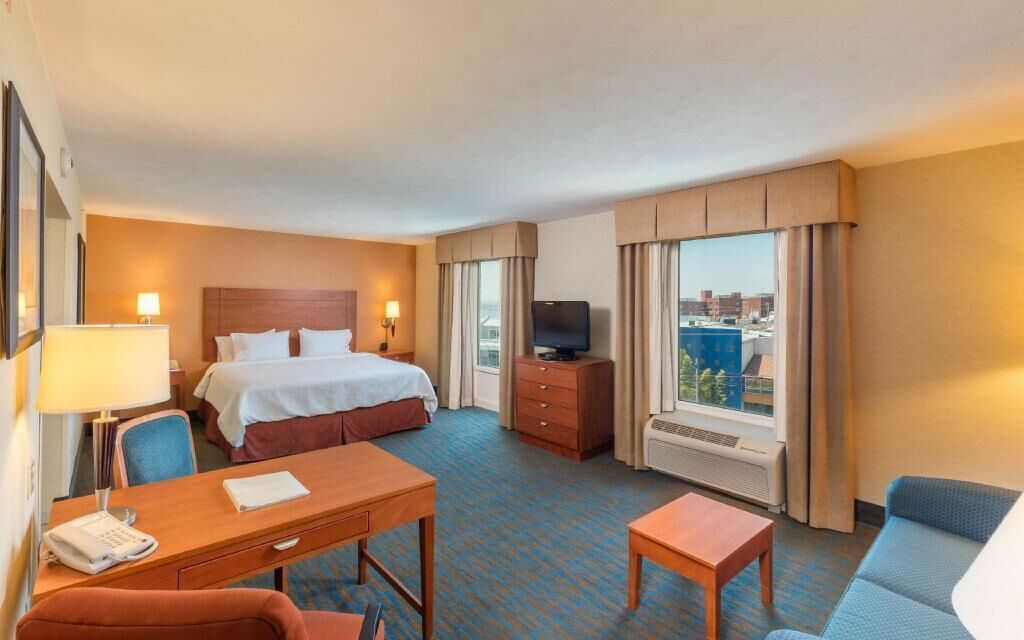 Premium bedding, pillowtop beds, in-room safe, blackout drapes