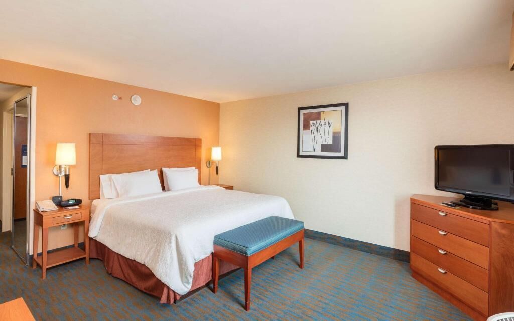 Premium bedding, pillowtop beds, in-room safe, blackout drapes