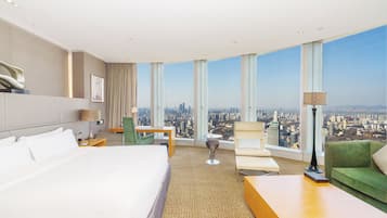 Junior Suite, 1 King Bed, Club Lounge Access, City View | Premium bedding, down comforters, free minibar items, in-room safe