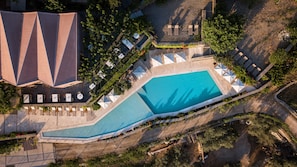 2 outdoor pools, pool umbrellas, pool loungers