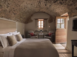 Ropa de cama hipoalergénica y minibar 