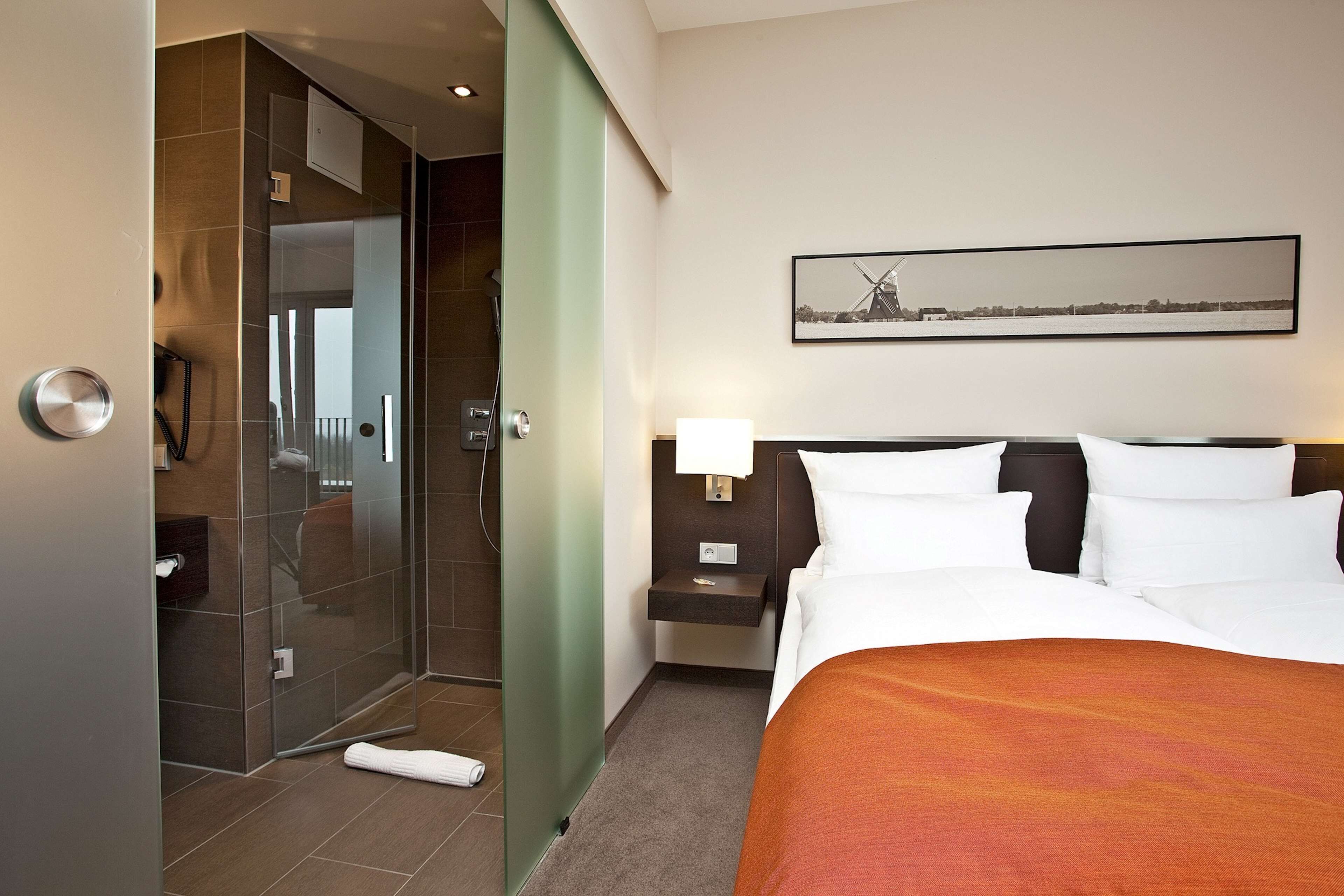 studio | premium bedding, pillow-top beds, in-room safe, desk