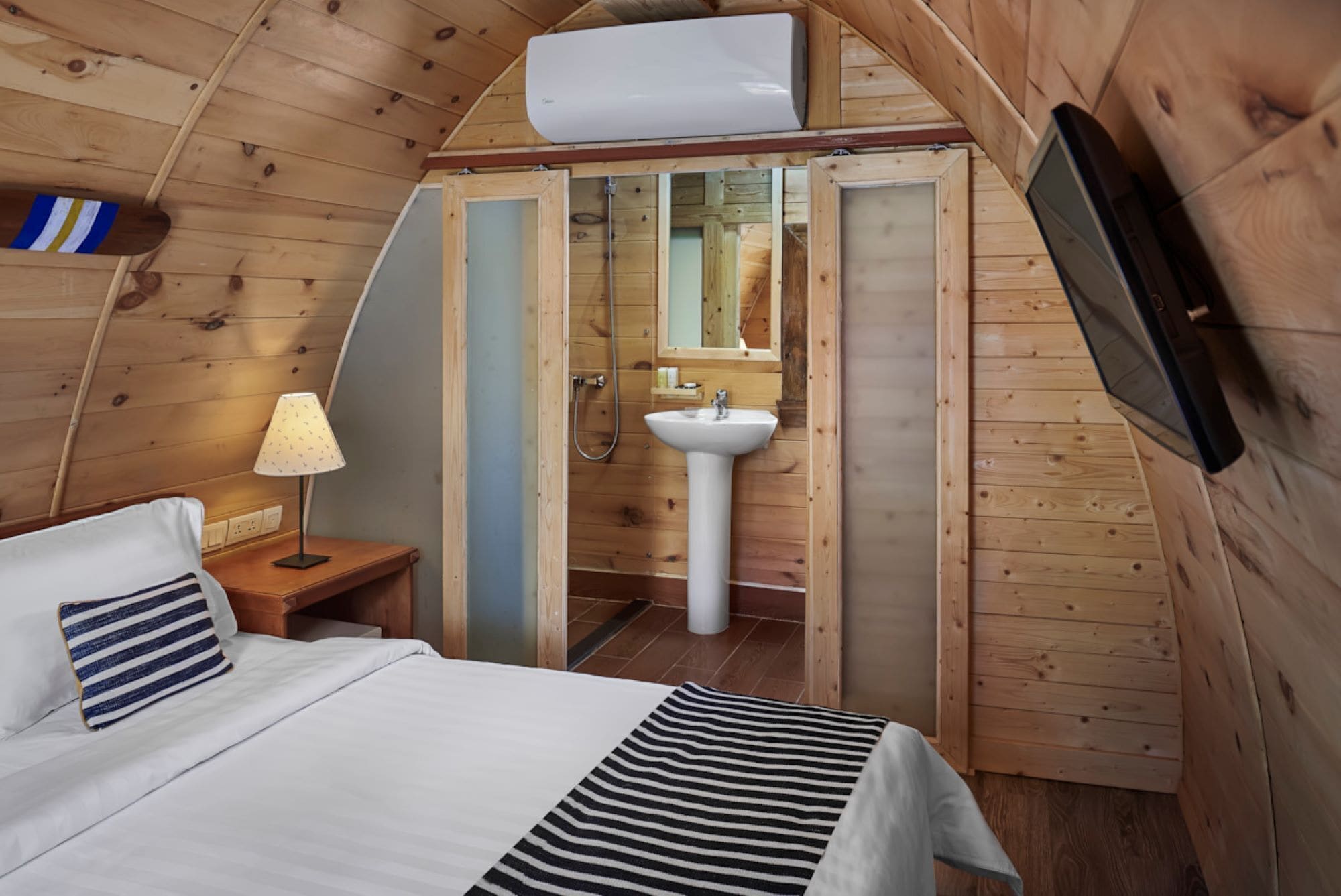 Premium bedding, minibar, in-room safe, desk