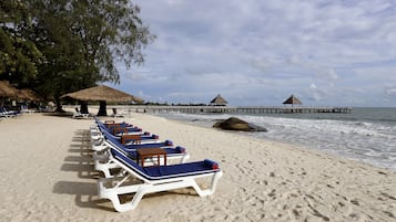 私人海灘、白沙、免費海灘小屋、遮陽傘